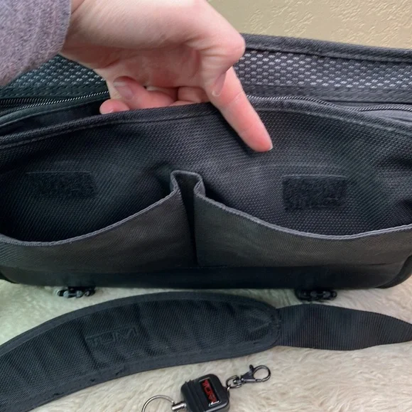 Tumi Messenger Laptop Bag - Picture 9 of 16